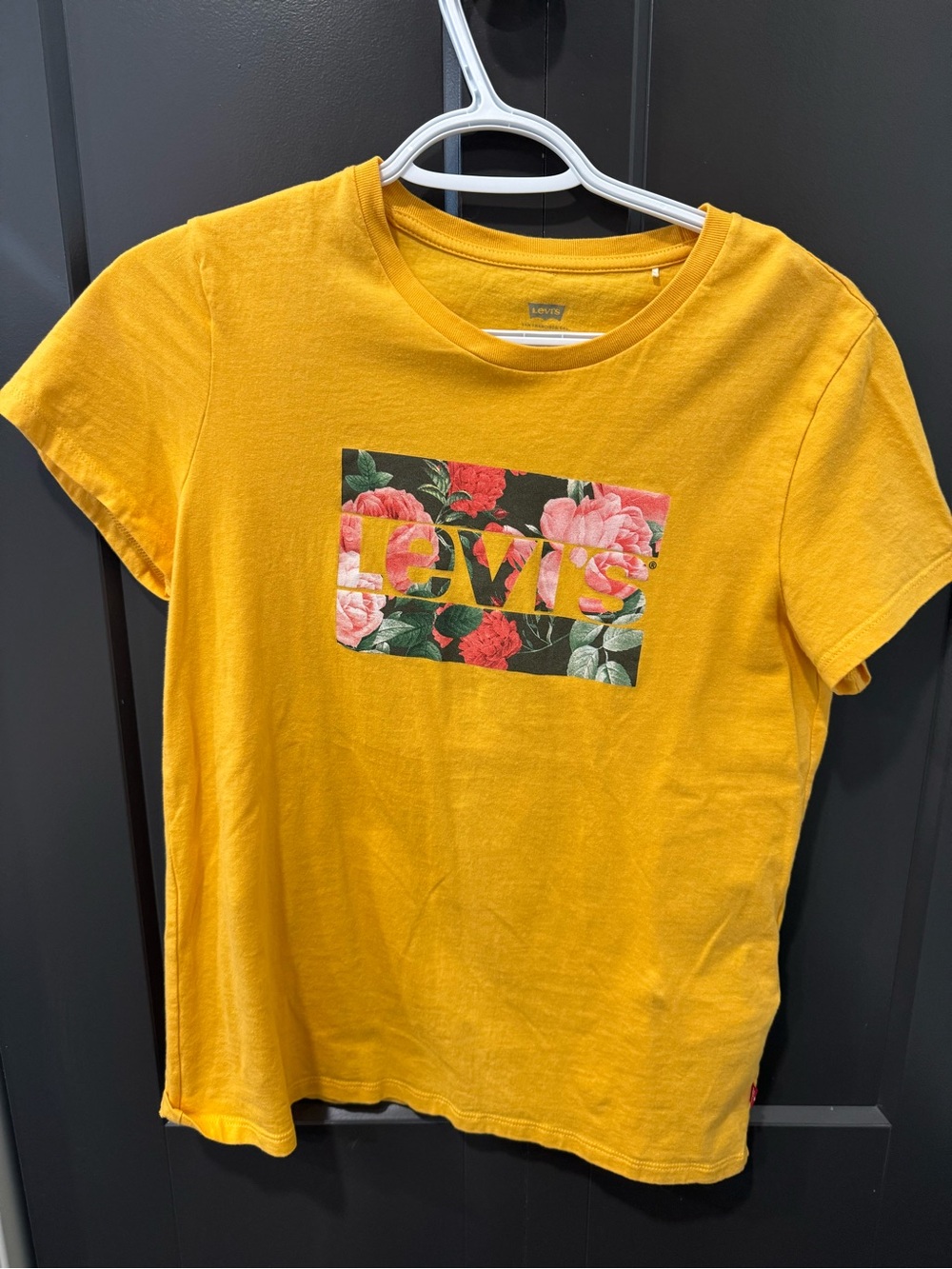 Levi's Yellow Floral Box Logo Tee